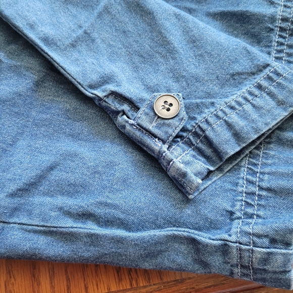 Croft & Barrow Denim Capri  Lg - Picture 4 of 6